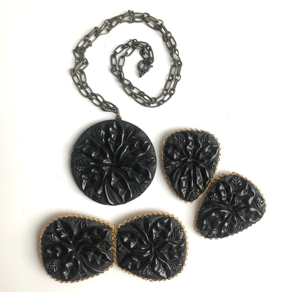 Bakelite 4 Pc Parure Necklace Buckle Dress Clip Pair Ca 1930-1940 119$